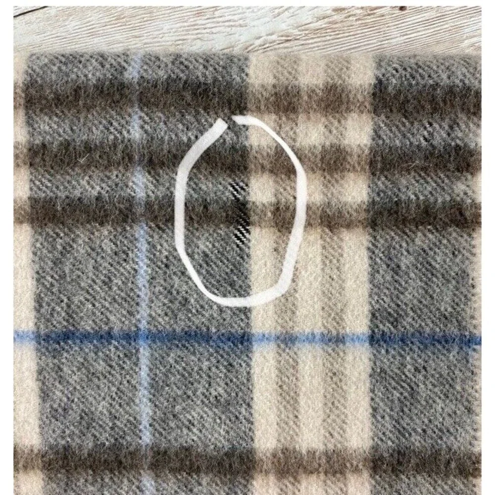 Enzo Montavani Cashmere & Wool Plaid Scarf Unisex Neutral Preppy Casual Fringe
